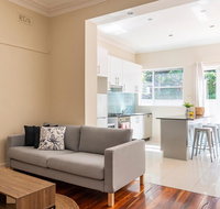 RELAXED FAMILY HOME WILLOUGHBY - Accommodation NSW