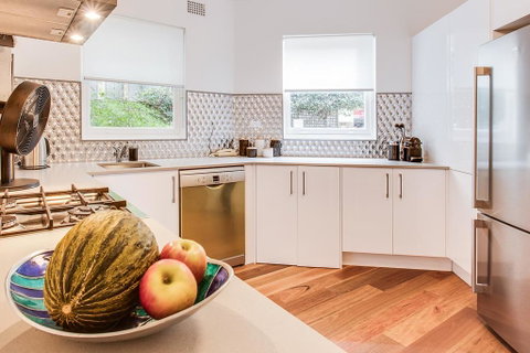 Renovated Art Deco Flat Close To City And Harbour - Accommodation NSW 1