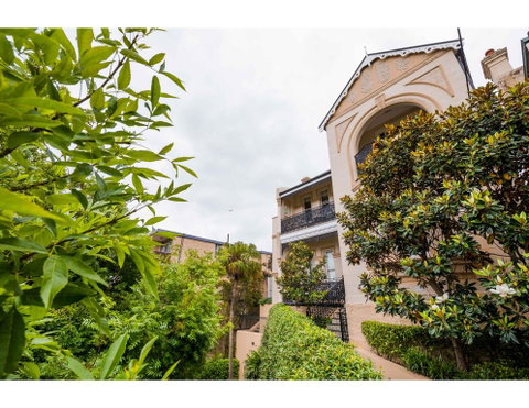 Renovated Studio In Bohemian Area Close To City - Accommodation NSW 2