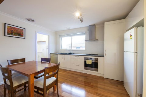 Rent Melbourne - Accommodation NSW 0