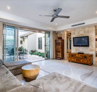 Resort Living with Private Pool sleeps 8 - Accommodation NSW