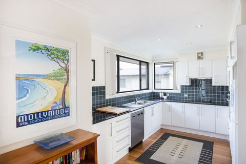 Riley 2/2 - Mollymook - Accommodation NSW 3
