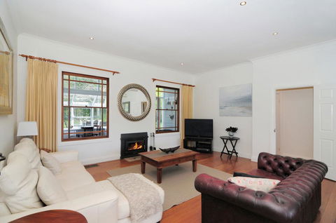 Rivermist - Luxury 6 Bedrooms & 6 Bathrooms! - Accommodation NSW 3