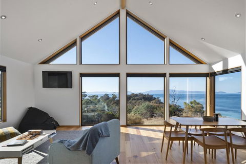 Rocky Ridge - L'Abode Accommodation - Accommodation NSW 1