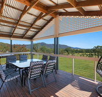 Rosamund House in Broke 4br House in walking distance to Cellar Doors - Accommodation NSW