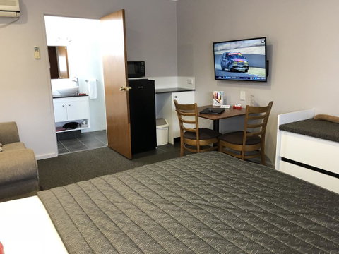 Roydons Motor Inn - Accommodation NSW 1