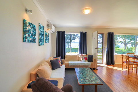 Sail N Surf - Accommodation NSW 2