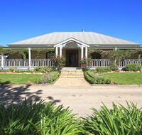 Sarnia - period home in garden oasis with pool - Accommodation NSW