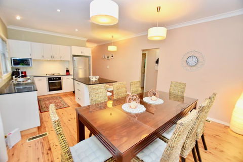 Scenic Cottage Of Katoomba - Accommodation NSW 2