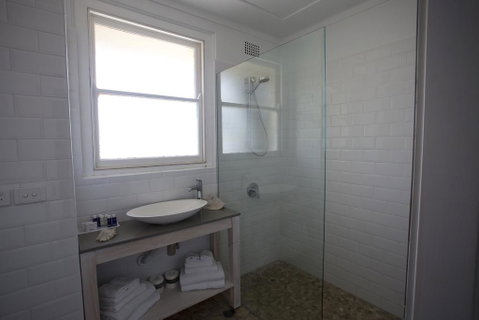Seabreeze Hotel - Accommodation NSW 2