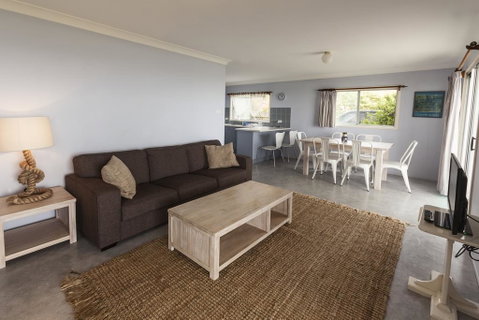 Seascape Beach House - Accommodation NSW 2