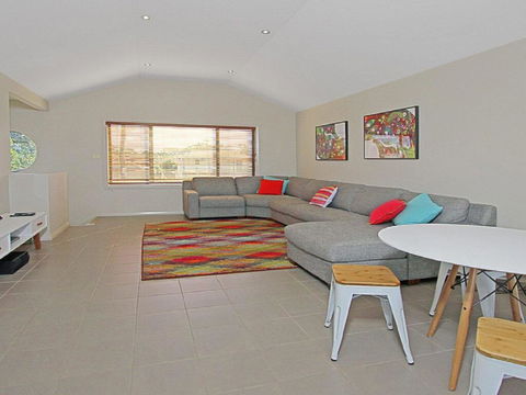 Seaside Escape - At Jones Beach, Swimming Pool - Accommodation NSW 3