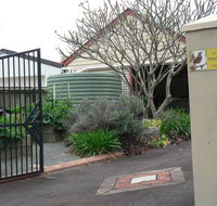 Self-contained 2 bedroom Apartment - Accommodation NSW