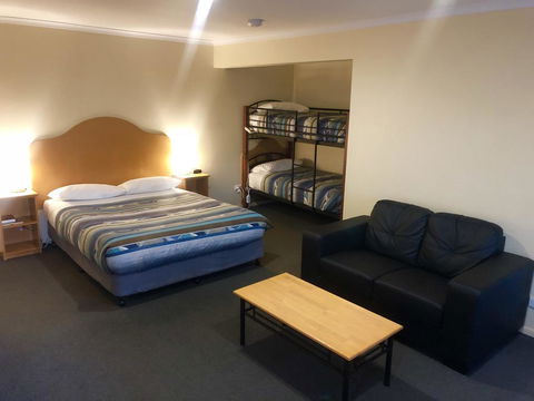 Sheffield Motor Inn - Accommodation NSW 2