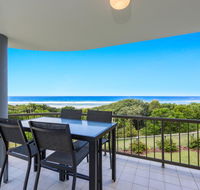 Shoreline Six With Ocean Views To See The Whales - Accommodation NSW
