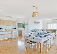 Sienna by the Sea - spacious coastal getaway - Accommodation NSW
