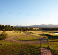 Silver Springs 4br Cottage with Wifi Views Olives and Space . Fireplace Views Olives and Space - Accommodation NSW