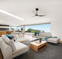 Skyluxe Luxury Retreat with water views and deluxe interior from every room - Accommodation NSW