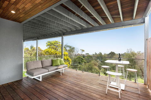 Skyluxe Luxury Retreat With Water Views And Deluxe Interior From Every Room - Accommodation NSW 2