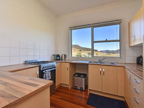Somerville Wines Farmstay In Broke, Super Cute House On Working Farm. Walk For Miles. - Accommodation NSW 2