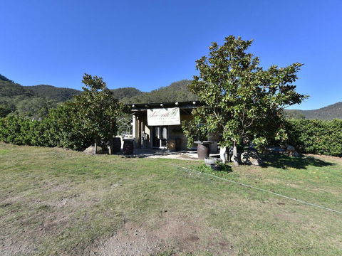 Somerville Wines Farmstay In Broke, Super Cute House On Working Farm. Walk For Miles. - Accommodation NSW 1