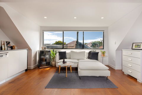 Spacious 2 Bed House, 2 AC And Free Street Parking - Accommodation NSW 0