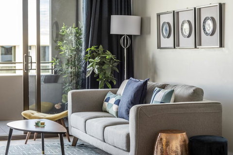 SPACIOUS BRAND NEW // 1BR // IN GORGEOUS BARTON - Accommodation NSW 3