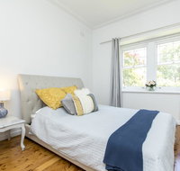 Stay at Meurant Wagga - Accommodation NSW