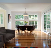 Strahan House - Accommodation NSW