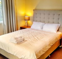 Stroll to the City Center in Minutes - Accommodation NSW