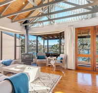 STUNNING WATERFRONT ESCAPE AT DALEYS POINT - Accommodation NSW