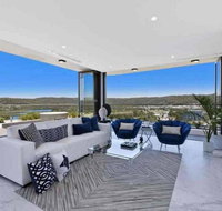 Stylish Penthouse with Views  Jacuzzi - Accommodation NSW
