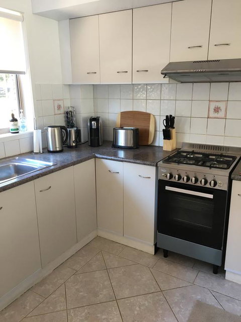 Sunlit Townhouse - Accommodation NSW 2