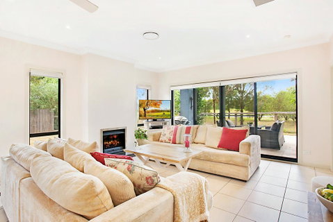 Sunny Finch House - Accommodation NSW 1