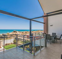 Surf and Sun in Silver Sands - Accommodation NSW