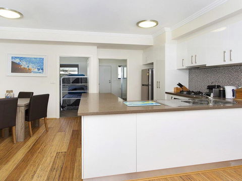 Surf Beach Townhouse - Accommodation NSW 1