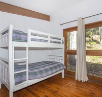 Surfers Ave 17 Narrawallee - Accommodation NSW