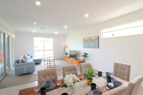 Surfers Paradise At Catherine Hill Bay - Accommodation NSW 2