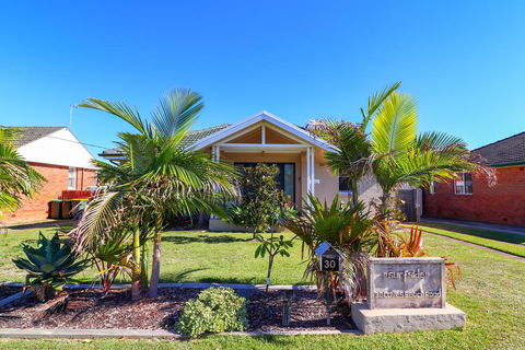 Surfside - Accommodation NSW 0