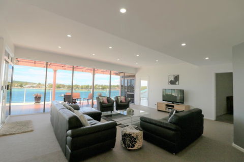 Sybella - Accommodation NSW 3