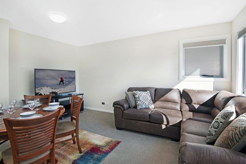 T-Bar On Twynam - Accommodation NSW 2