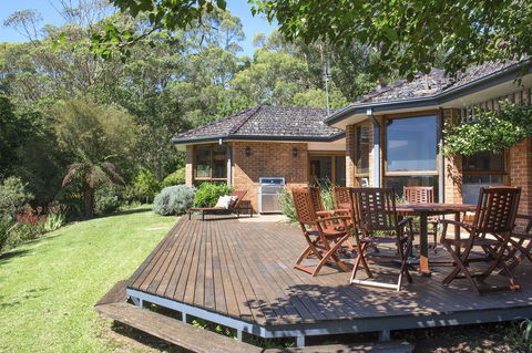 Taliesin - Beautiful 4 Bedroom Home With Amazing Views! - Accommodation NSW 1