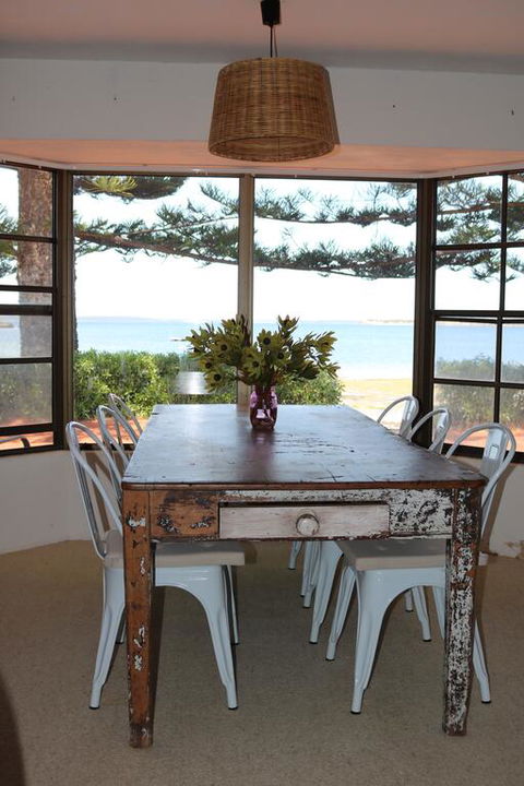 Tall Pines Beach House At Mount Dutton Bay (part Of Coffin Bay Waterways) - Accommodation NSW 2