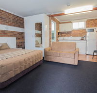 Tally Ho Motor Inn - Accommodation NSW
