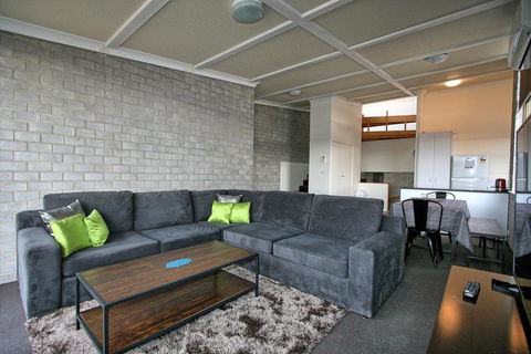 Tanderra 18/28 Park Road - Accommodation NSW 0