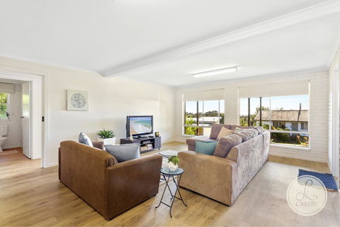 TASSIE SEASIDE SERENITY - L'Abode Accommodation - Accommodation NSW 1