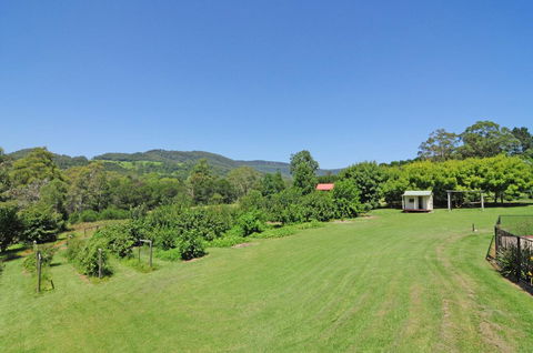 Tatiara - Spacious Family Friendly Home! - Accommodation NSW 2
