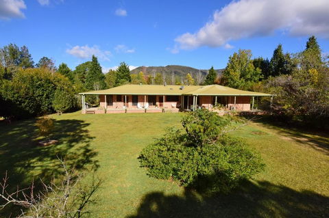 The Ambers - Comfortable Family Getaway! - Accommodation NSW 1
