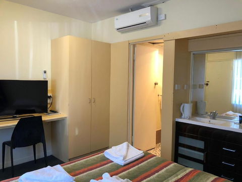 The Astor Suites - Accommodation NSW 1