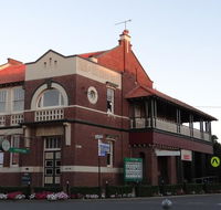 The Bank BB West Wyalong - Accommodation NSW